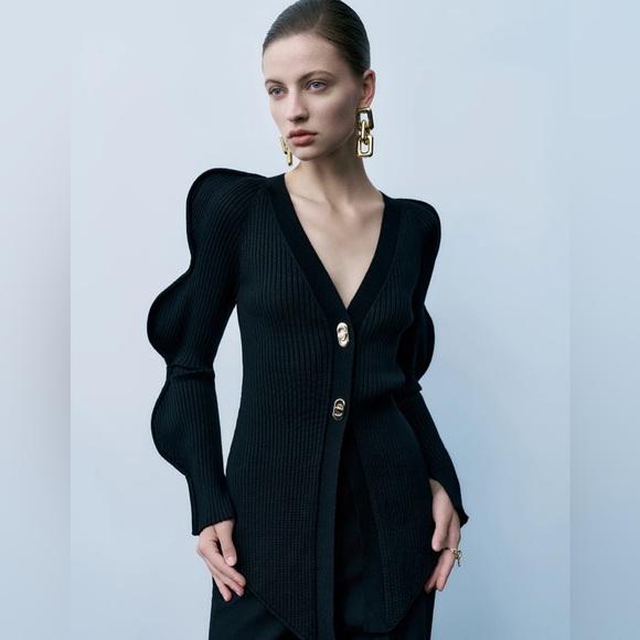 Urban Revivo Wave Sleeve V-Neck Knitted Cardigan Black Size Large | NWOT - Picture 1 of 7